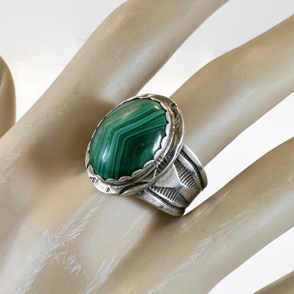 Malachite Ring, Sterling Silver, Native American, Navajo, Signed, Herbert Tsosi - Picture 2 of 6